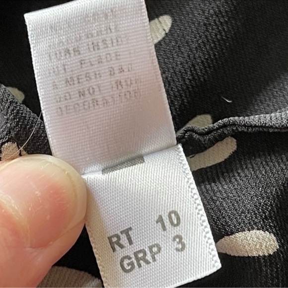 St. John Long Sleeve Silk Mini Dress Black White Dot Print Studded V Neck Size P - Picture 9 of 15